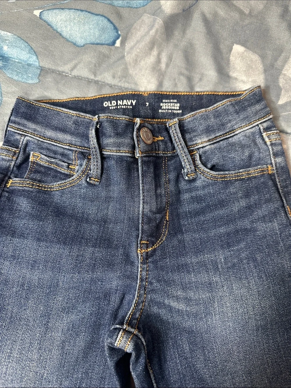 EUC Old Navy Dark Blue Distressed Girls Rockstar Jeggings Sz 7
